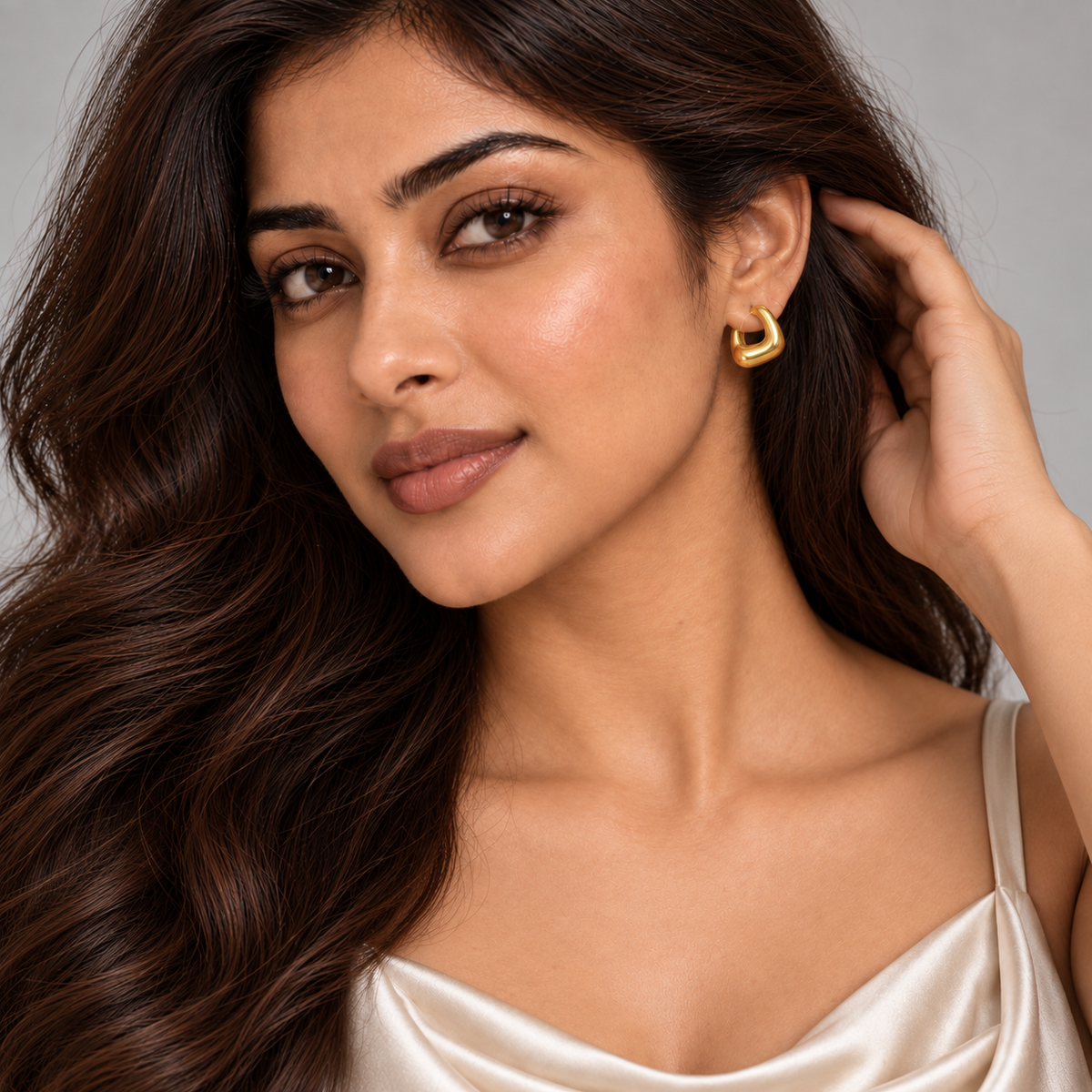 Avni Sculptural Huggie Earrings